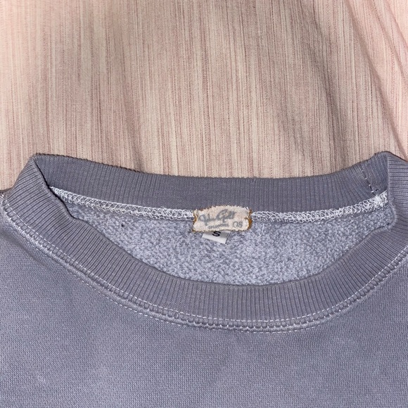 Brandy Melville Pullover Crewneck - Picture 4 of 12